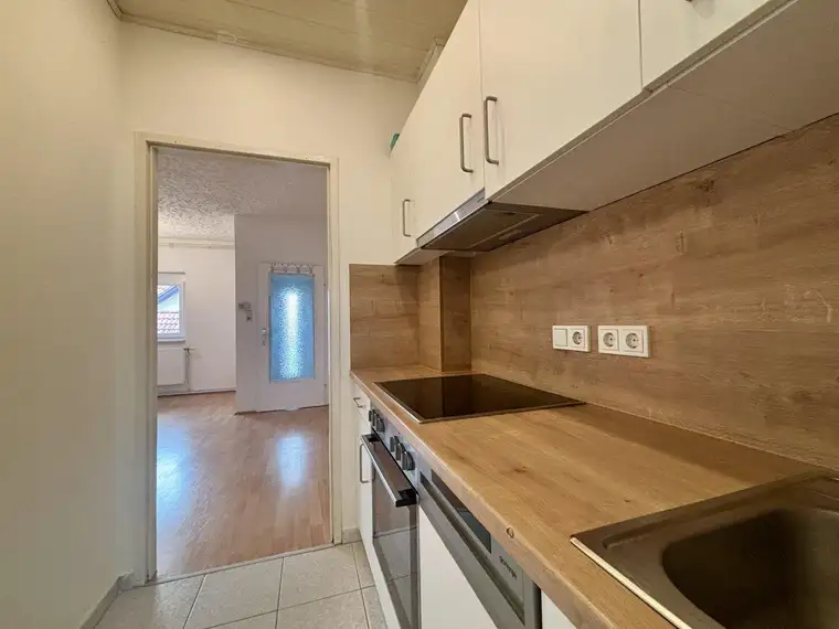Unbefristet vermietete 2-Zimmer-Wohnung mit KFZ-Stellplatz