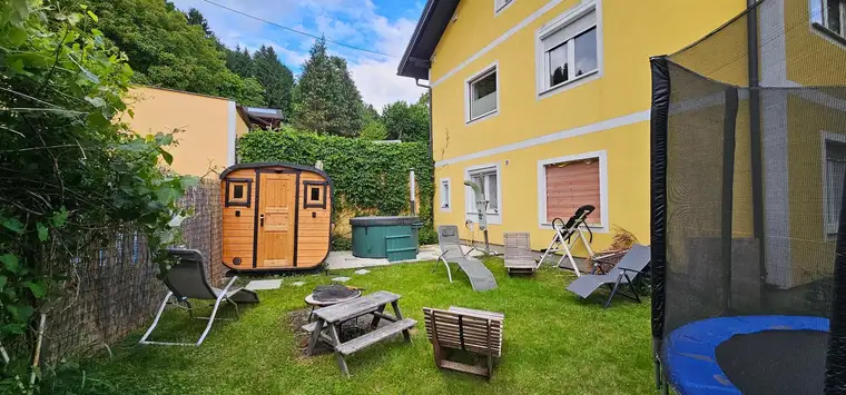 9 Zimmer, 2+1 Küchen, 3 Bäder Sonnenuntergang. Bis zu 3 Tops teilbar