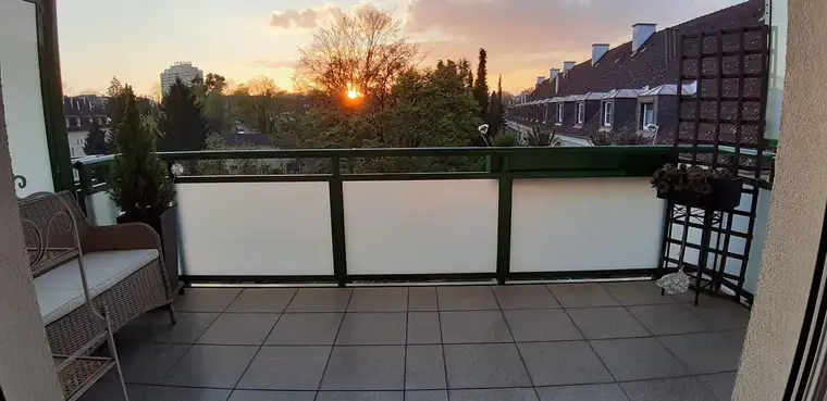 Wunderschöne, vollmöblierte Wohnung mit Balkon im Herzen von Linz zu vermieten!
