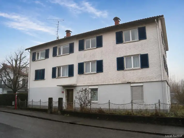 Mehrfamilienhaus mit Garage und Dachausbau