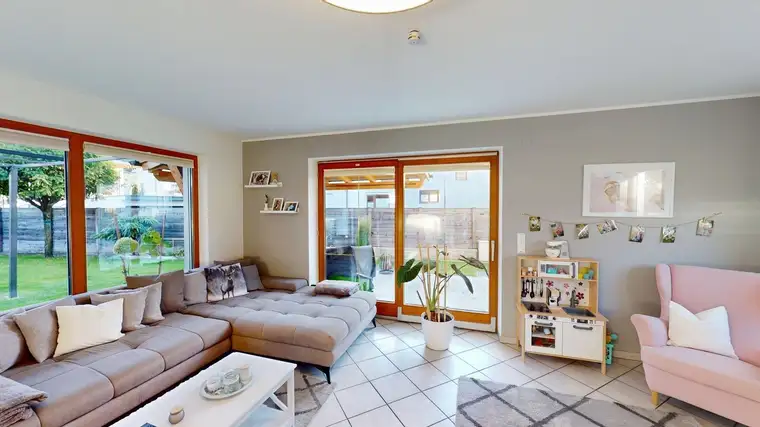 Gepflegte Doppelhaushälfte mit niedrigen Betriebskosten