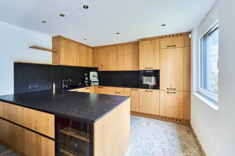 Neuwertiges Endreihenhaus in Mils – ruhige Sackgasse, Garten und 3 Autoabstellplätze