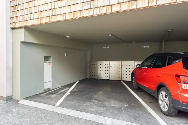 Morigglgasse/B4 Veranstaltungszentrum: Carport-Stellplatz mit Stromanschluss