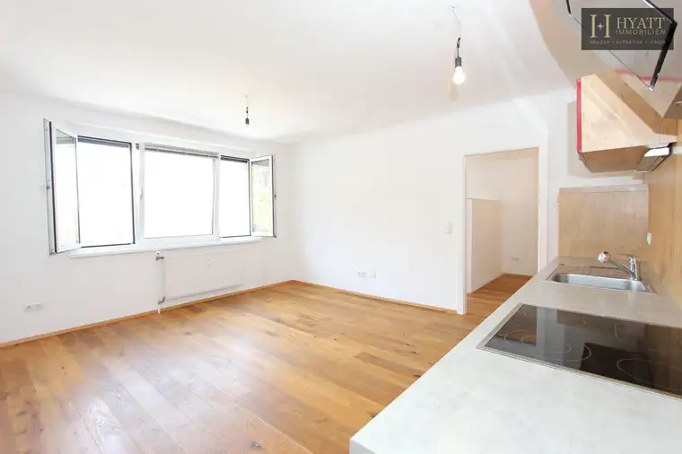 Generalsanierte 2,5-Zimmer Neubauwohnung in zentraler Lage
