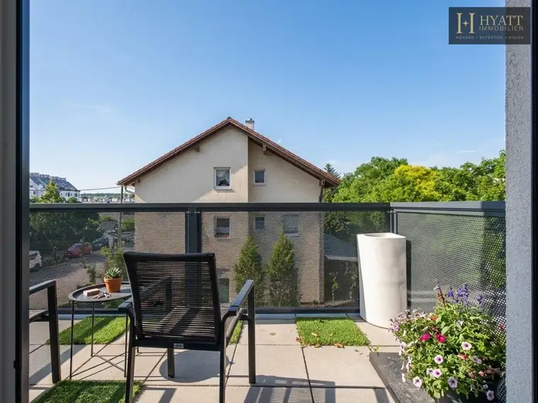 Exklusive Neubauwohnung mit großer Terrasse, Balkon &amp; Garage