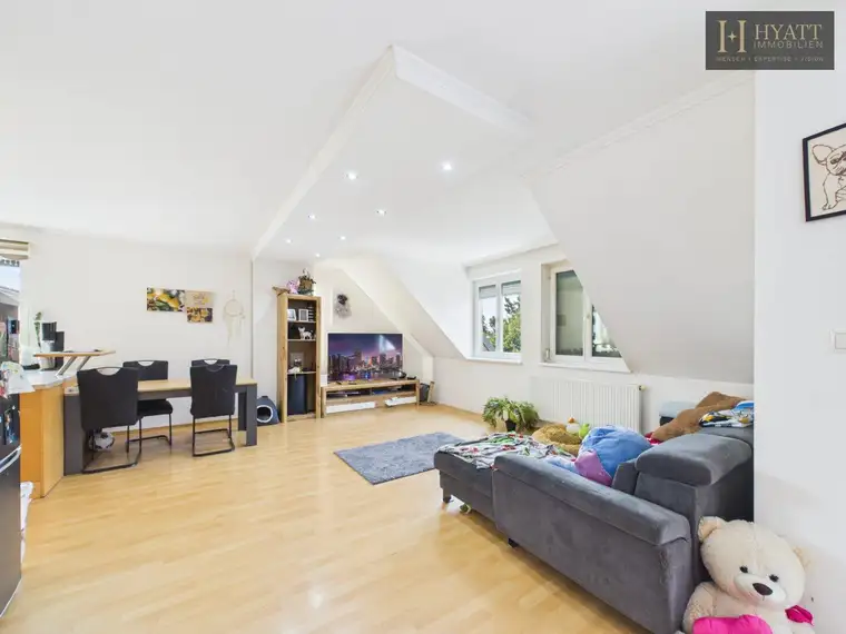 BIETERVERFAHREN!!! Großzügige 3-Zimmer Dachgeschosswohnung mit Terrasse &amp; Garage in 1220 Wien