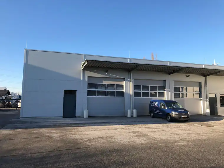 Gepflegte Gewerbefläche; Teilfläche einer Lagerhalle **provisionsfrei**