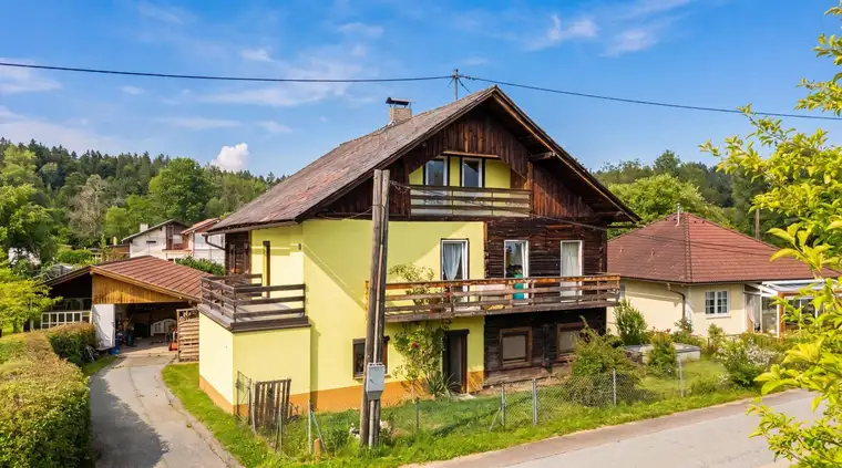 Ländliches Großfamilienhaus für Menschen mit Visionen und Liebe zum Handwerk