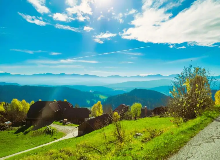 "St. Urban" - Zwischen Simonhöhe und Urbansee-mit unverbaubarem Panoramablick."
