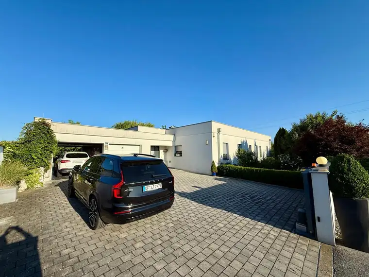 Barrierefreier Bungalow mit grossem, eingewachsenen Parkgrundstück im Südburgenland