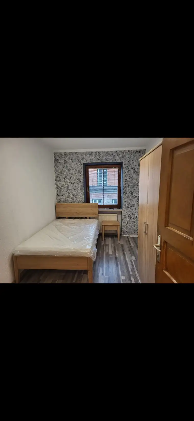 Möbieliertes 3 20m² Zimmern mit 2 Küchen und 2 Wc 