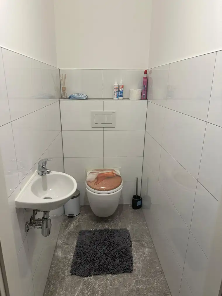 Neuwertige Erdgeschoss Wohnung mit Tiefgarage und Balkon in guter Lage in Kapfenberg