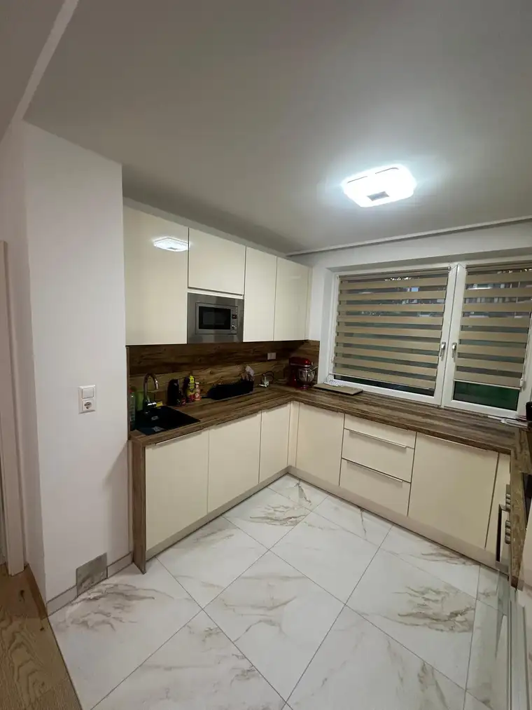 Neuwertige Erdgeschoss Wohnung mit Tiefgarage und Balkon in guter Lage in Kapfenberg