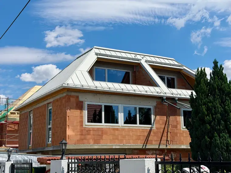 Enzo-Francesco Giarolli, Istrefi Immobilien GmbH