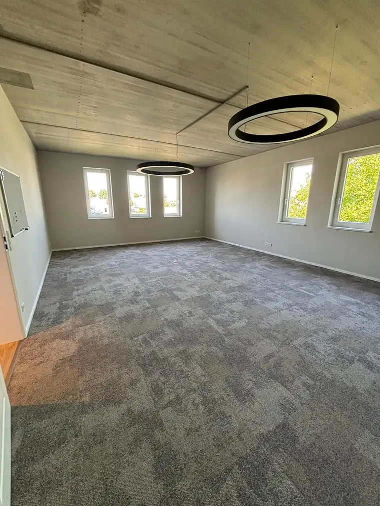Modernes Büro 65 m2 im Industriegebiet Stockerau - Nähe A22