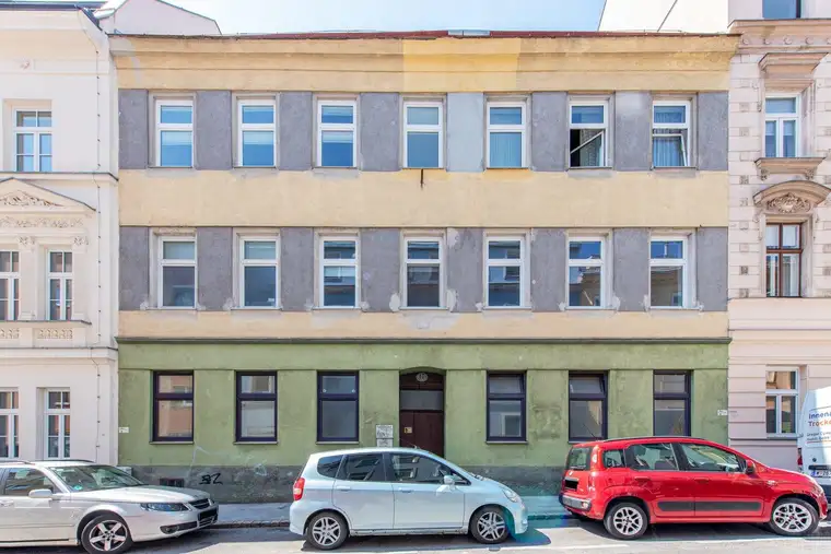 Sanierungsbedürftiges Zinshaus inmitten von Währing