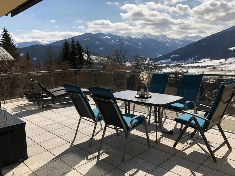 Sonnige Wohnung in Radstadt mit traumhafter Aussicht und großer Terrasse