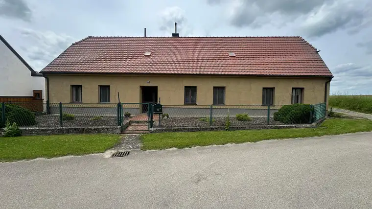 Renovierungsbedürftiges Einfamilienhaus mit Garten in Riegersburg