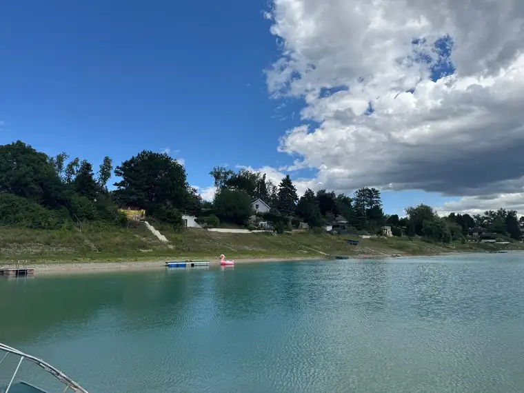 Ferienhaus am idyllischen Badesee in Bad Fischau-Brunn zu verkaufen