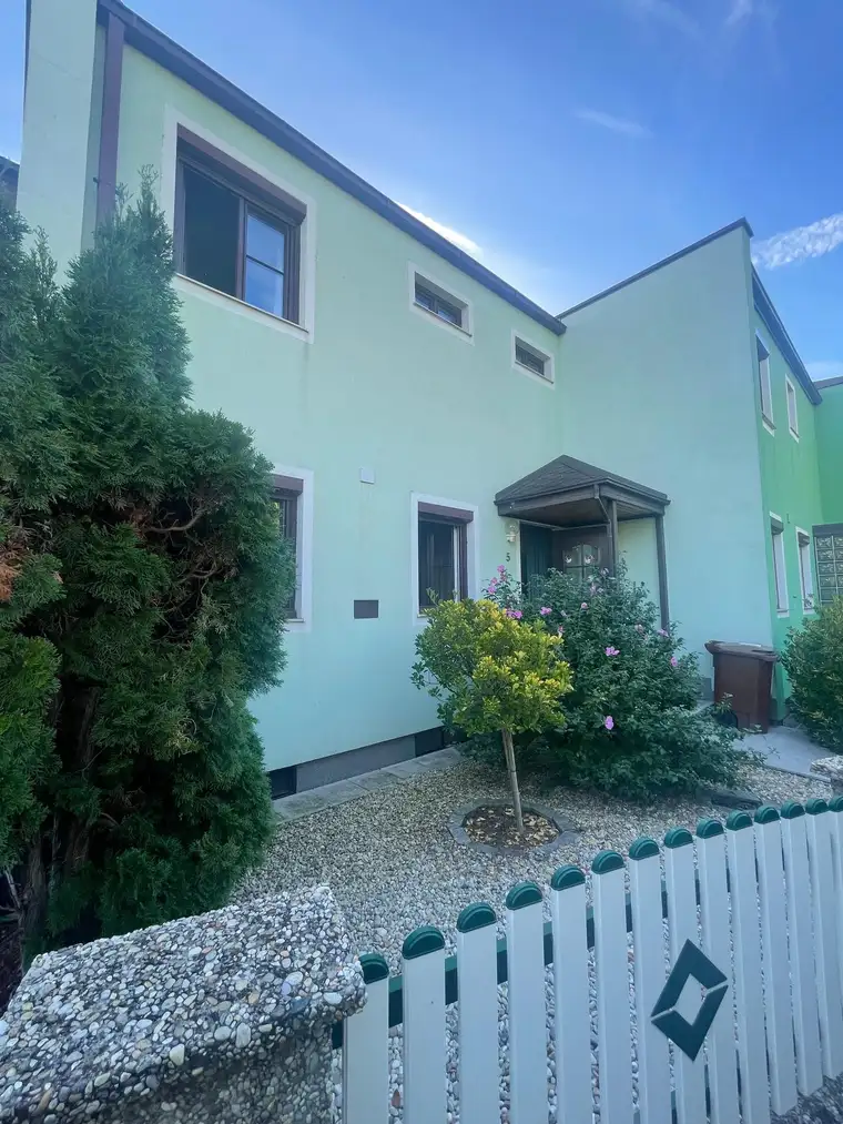Gepflegtes 4-Zimmer-Reihenhaus mit Garten in Wiener Neudorf von Privat. ohne Maklergebühren! Mit Gutachten!