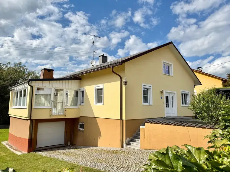 Provisionsfrei: Charmantes Einfamilienhaus mit großem Garten in Brunnenthal bei Schärding