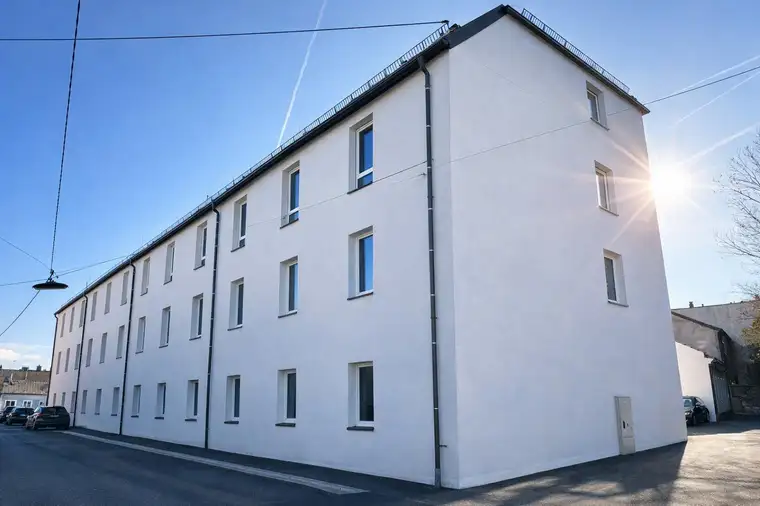 Top 24: Moderne 3-Zimmer-Wohnung im 1. OG mit Lift