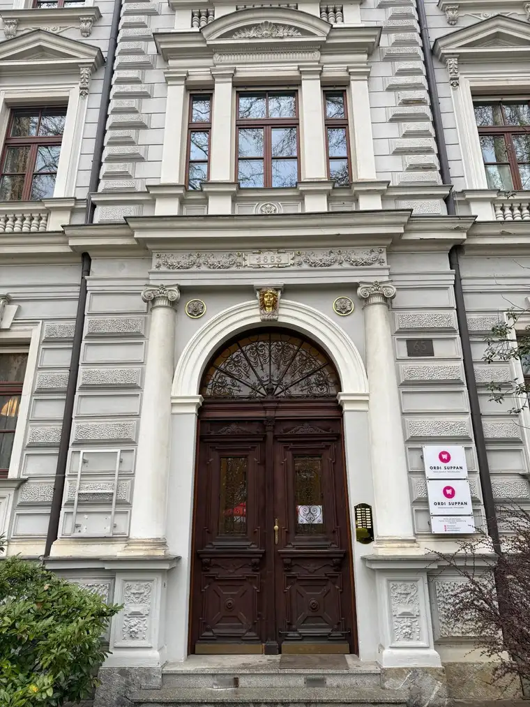 Wohnen mit Stil – großzügige Stadtwohnung in Bestlage