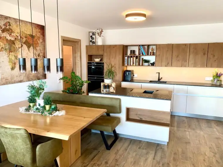 Hochwertige 3-Zimmer Wohnung mit Fernblick