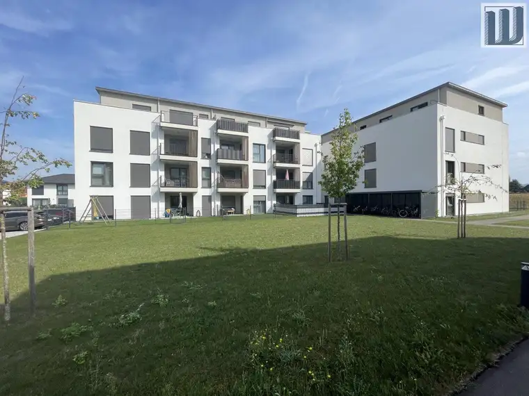 Moderne 3-Zi-DG-Wohnung mit Terrasse, Stellplatz &amp; Fußbodenheizung in Ober-Grafendorf!