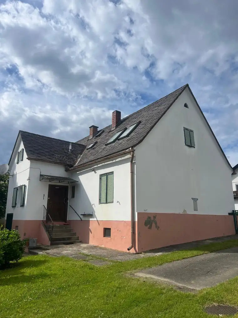 Renovierungsbedürftiges Bauernhaus mit großem Garten Nähe Graz