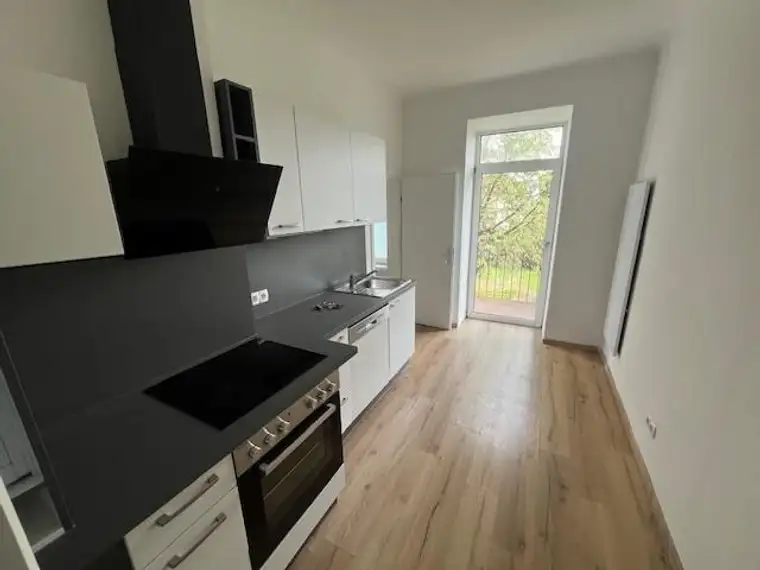 Jakomini - 84m² - 3 Zimmer - extra Küche - neuwertig