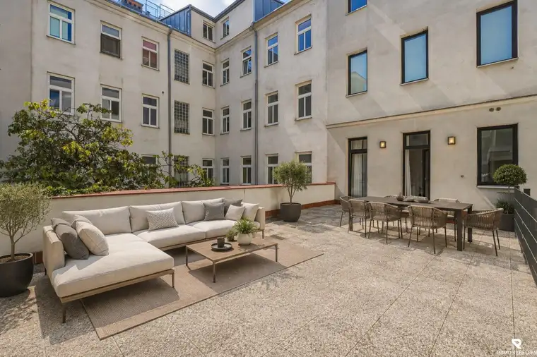 Außergewöhnlich viel Freiraum – 3 Zimmer &amp; 65 m² Terrasse in 1120 Wien