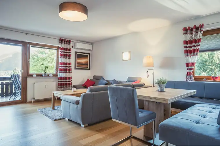 Traumhaft wohnen am Wolfgangsee (provisionsfrei): 3-Zimmer-Wohnung mit offizieller Zweitwohnsitzgenehmigung, Wellness &amp; 2 Balkonen