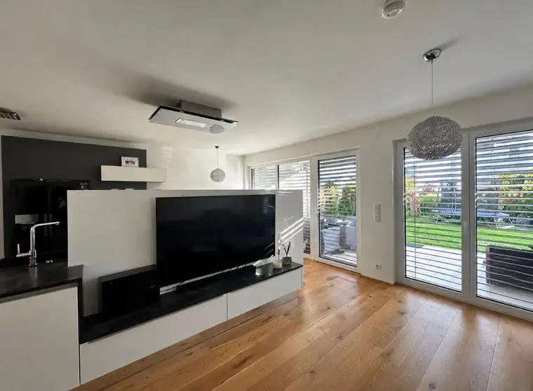 PROVISIONSFREI !! Moderne Gartenwohnung mit großem Privatgarten in Pörtschach am Wörthersee – Nur 2 Gehminuten zum See!
