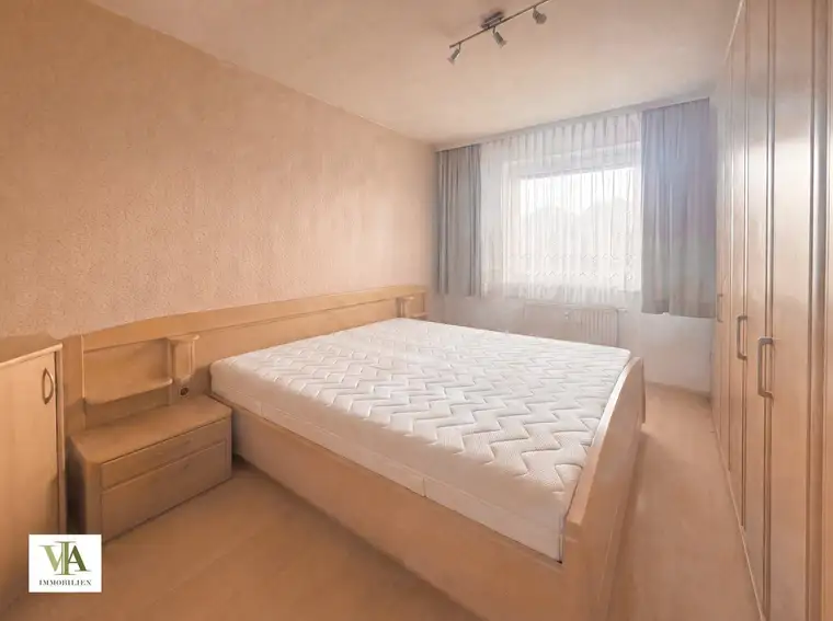 Gut aufgeteilte 3,5-Zimmer-Wohnung mit Balkon (Wohnfläche insg. ca. 65 m²) samt Garagenbox in Völs zu verkaufen