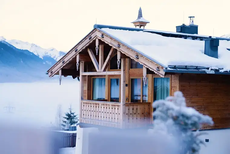 Exklusives Bergchalet in den Salzburger Alpen mit Panoramablick + privater Wellness- &amp; Fitnessbereich