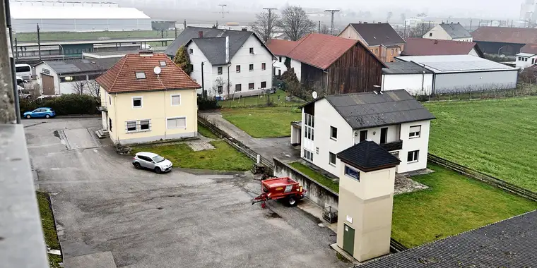 ++ RARITÄT ++ Lagerhallen mit 2 Bürohäusern in Bestlage!
