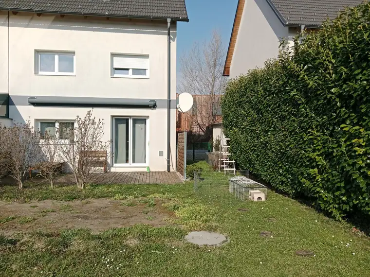  Doppelhaushälfte mit Garten und 2 Parkplätzen (Privat) KEINE Makleranfragen 