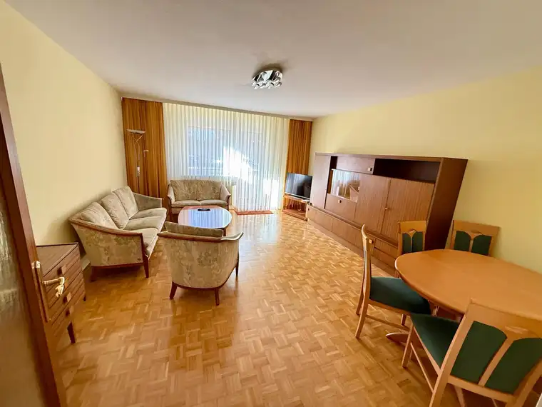 3-Zimmer-Wohnung mit Westbalkon und Parkplatz in Salzburg-Süd