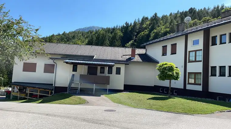 Räumlichkeit für Büro-Freizeit-Lager oder Gewerbetrieb in Stadelbach bei Villach