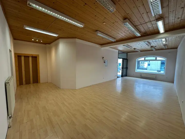 Geschäft/Atelier/Büro