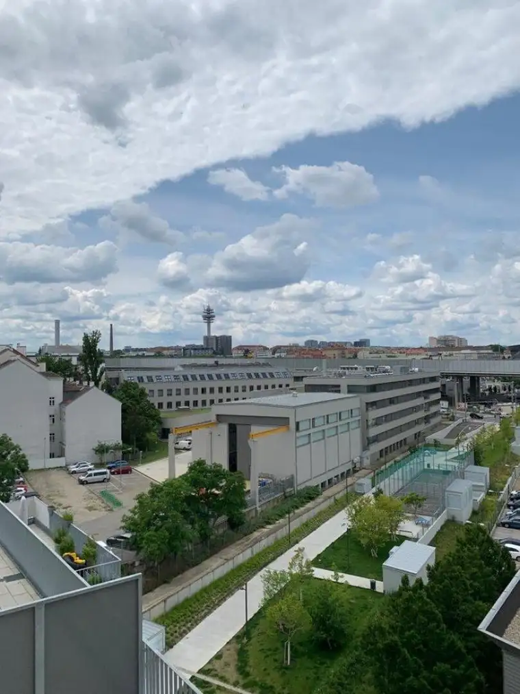 PRIVATE &amp; EXKLUSIVE FEIERABENDSONNE - SÜDWEST DACHTERRASSE MIT ELEKTRONISCHEN AUßENJALOUSIEN UND FUßBODENKÜHLUNG