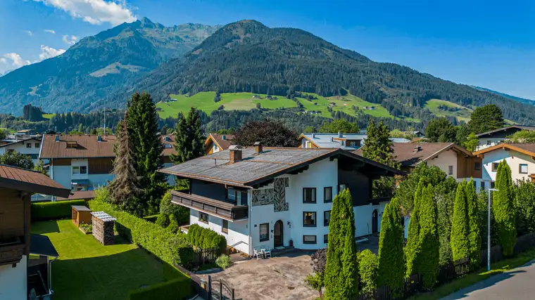Großzügiges Einfamilienhaus mit Einliegerwohnung