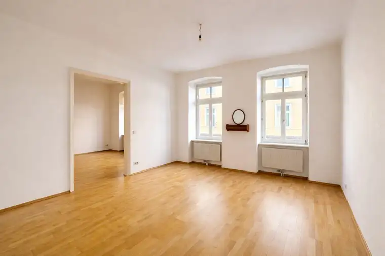 Helle 3-Zimmer-Wohnung, 72,85m², teilsaniert mit bewilligtem Balkon und großem Potenzial - Yppenplatz Nähe