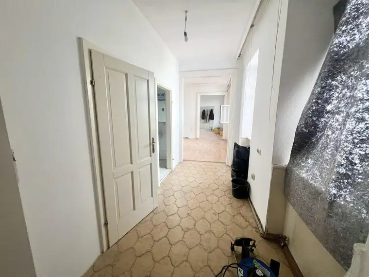 Großzügige 3,5-Zimmer-Wohnung mit 107 m² in attraktiver Lage mit Terrasseneinbau-Möglichkeit