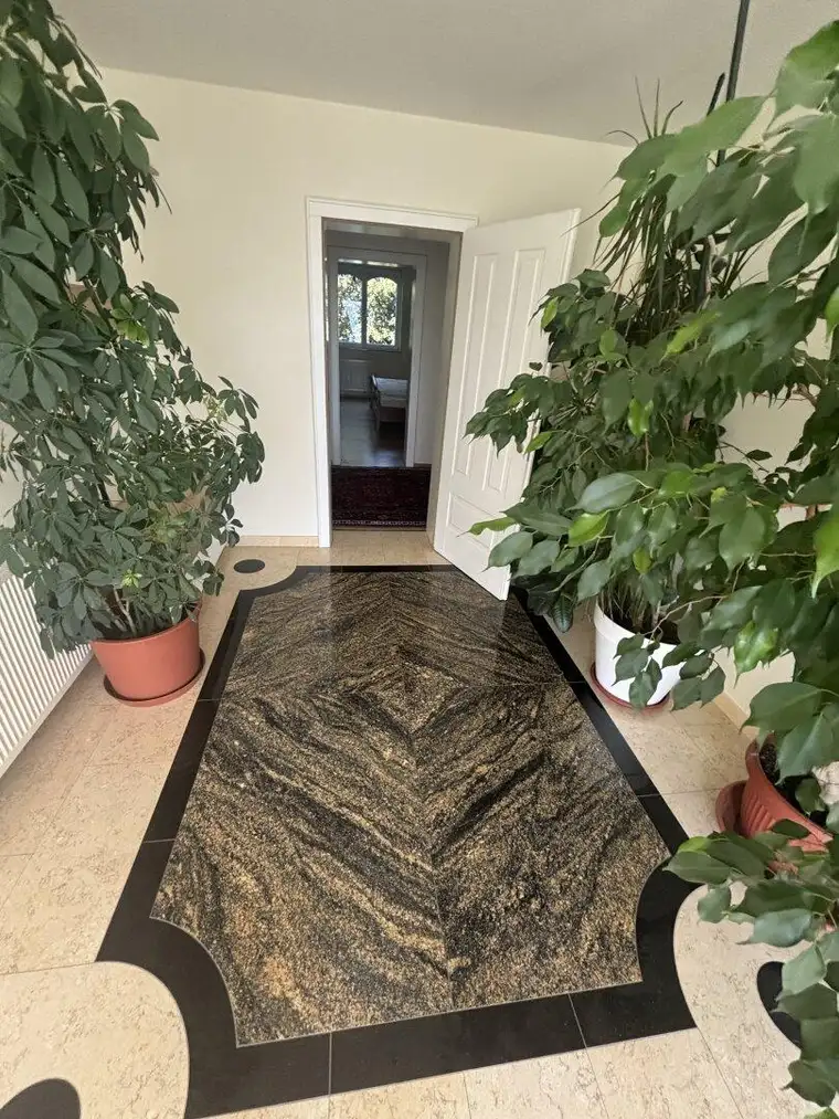 Nähe U3 Enkplatz! 4 Zimmer-Wohnung mit Gartenblick!