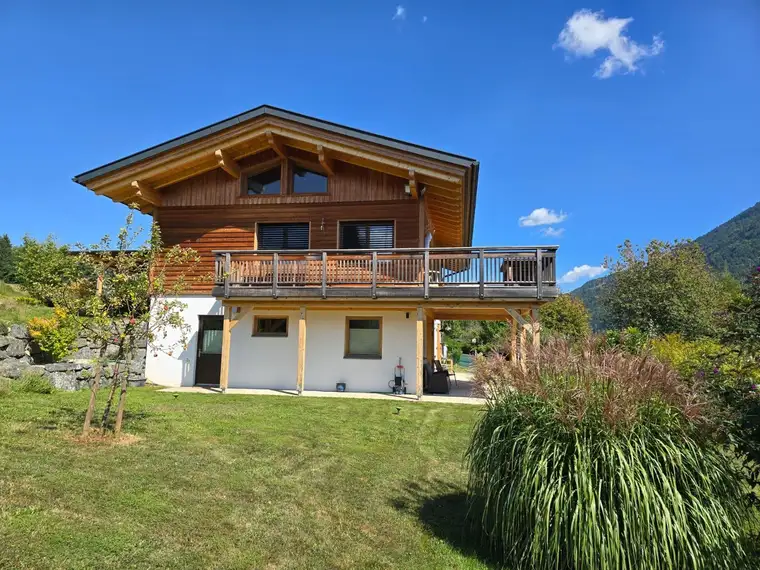 Einfamilienhaus mit Chalet-Feeling – neuwertiges Qualitätshaus mit schönen Ausblick in ruhiger Lage - Provisionsfrei von Privat!
