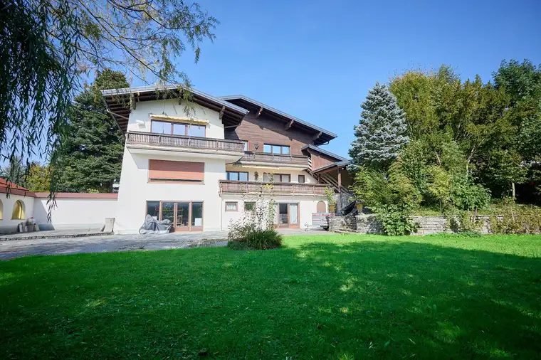 2.000 m² Grundstück im Salzburger Umland – Villa mit Geschichte und Potenzial