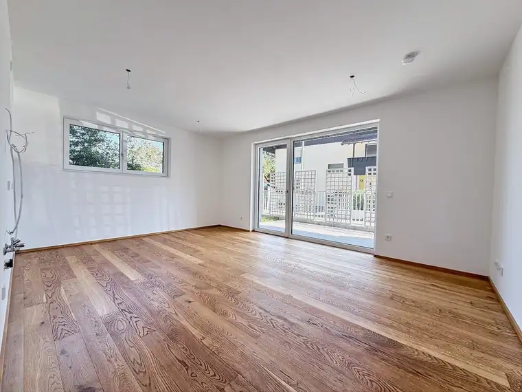 Provisionsfrei! 2-Zimmer Gartenwohnung in den Seevillen an der Esplanade Altmünster