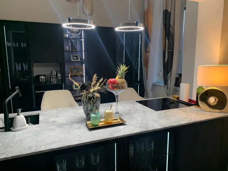 Graz Stilvolle 3-Zimmer-Altbauwohnung mit Balkon in zentraler Lage NEUE PREIS 219.000 !